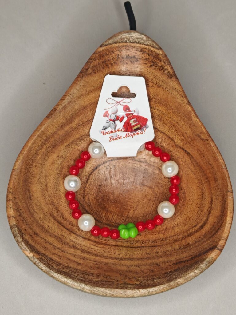 elastische martenitsa met kralen